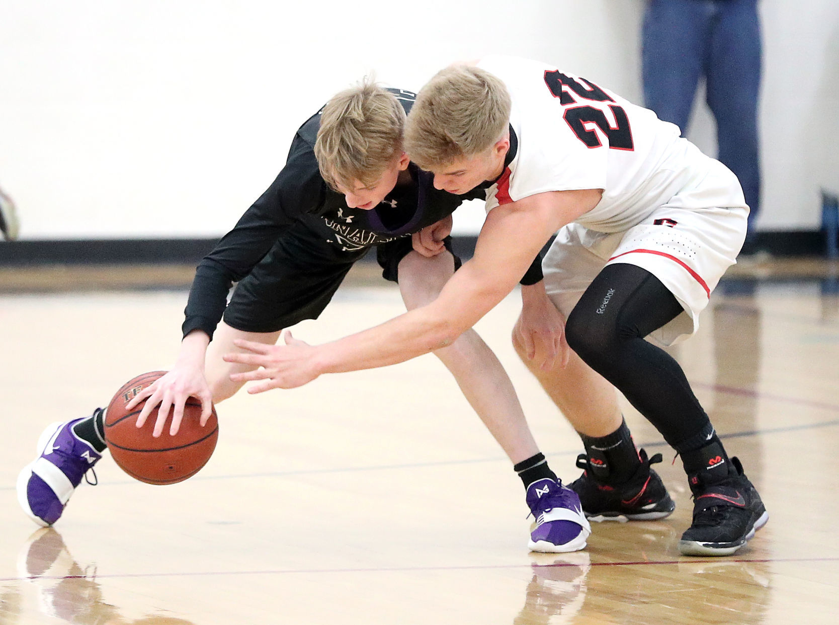 Central Onalaska basketball